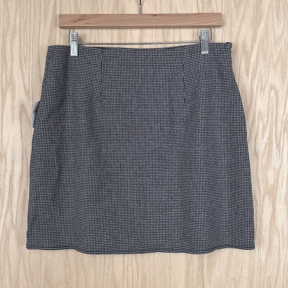 Old Navy A-Line Houndstooth Skirt - Picture 3 of 6